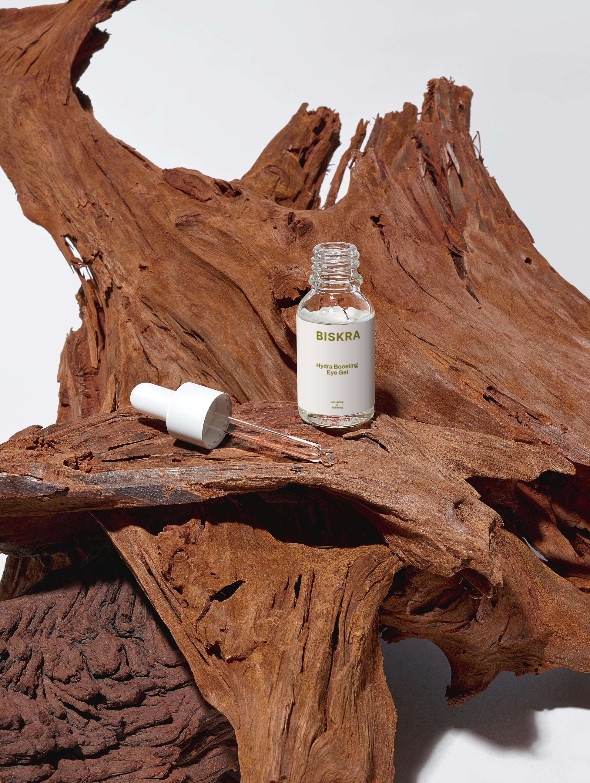 "High-end hydrating eye treatment with soothing botanical formula"