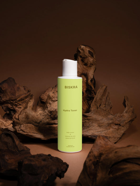 Natural face toner with rose water