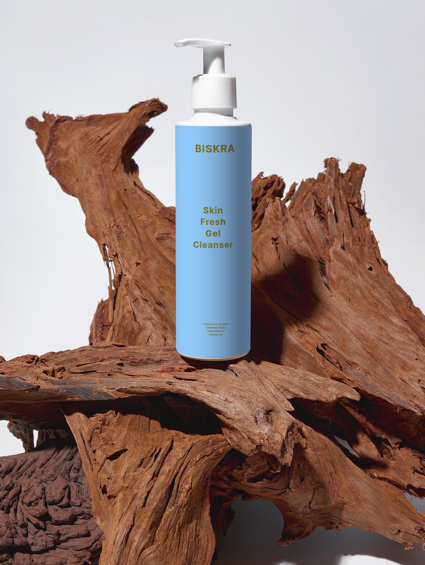 “clarifying cleanser with natural ingredients”