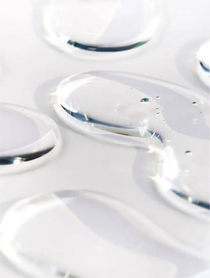 "Refined eye gel treatment – smooth texture, luminous results"